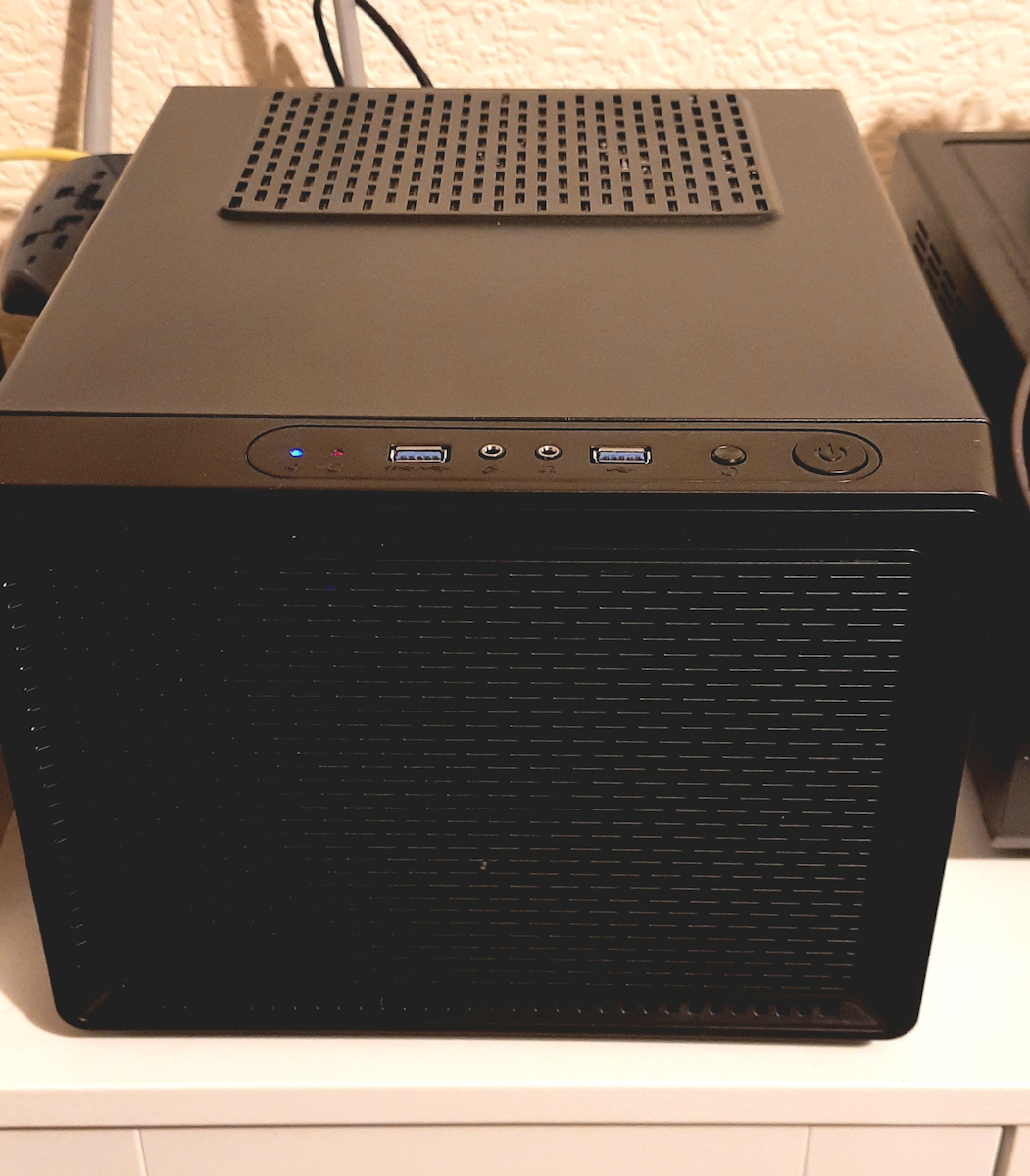 Kolink Satellite Cube